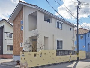 クリームイエロー色に変えて優しくお住まいを彩る