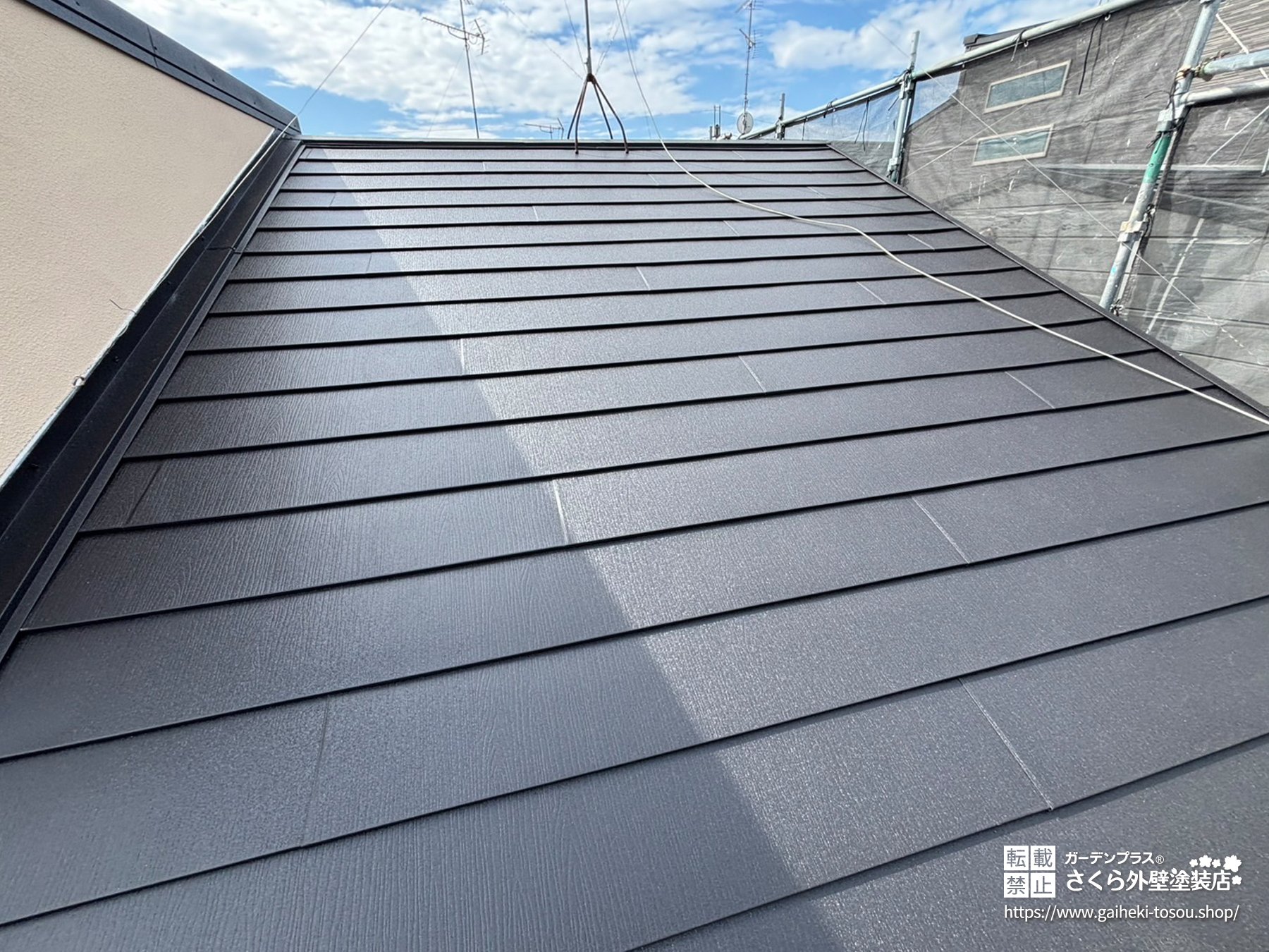 カバー工法で生まれ変わったパミール屋根