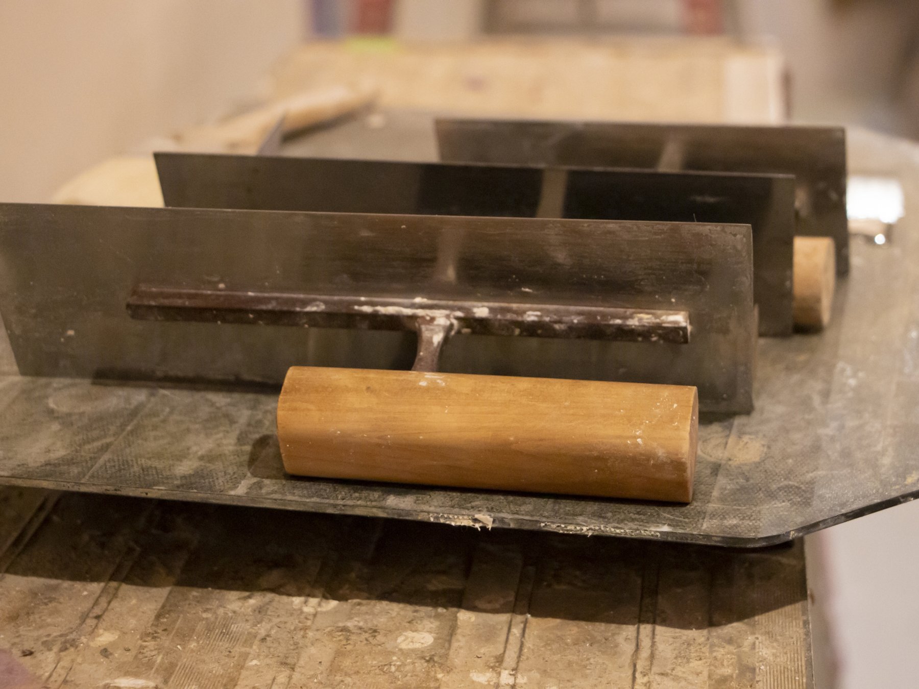 綺麗に並べられた左官道具