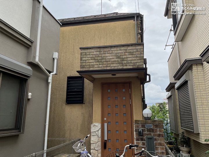 シックでモダンな印象のチャコールグレーの外壁塗装 さくら外壁塗装店 外壁塗装リフォーム工事専門店