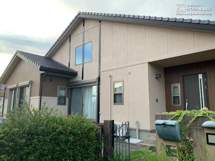 外壁塗装 屋根リフォーム モルタル スレート屋根 多彩模様塗料 クラック クリアー塗装 ダブルトーン工法 チョーキング デザイン 多彩模様塗料 窯業系サイディング の施工事例 さくら外壁塗装店 外壁塗装 屋根リフォーム モルタル スレート屋根 多彩模様塗料 クラック クリアー塗装 ダブルトーン工法 チョーキング デザイン 多彩模様塗料 窯業系サイディング の施工事例 さくら外壁塗装店