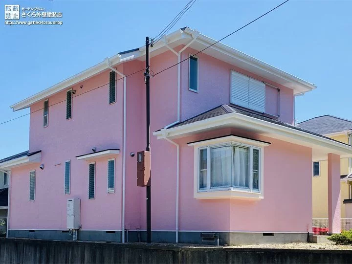 No.145 愛らしいピンク色のお住まいに印象をチェンジされた外壁塗装[塗装後]