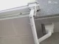 雨樋塗装 汚れを取り除き、白の雨樋に蘇らせました[塗装前]