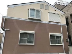 No.169 樹脂モルタルを使用したツートンカラーの外壁補修工事