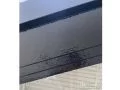 破風板塗装 色褪せが見られた破風板もブラックカラーで再塗装。ツヤを出し、表面をピカピカに仕上げました。[ツヤがあることで、汚れが付着しにくくなる]