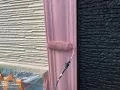 幕板塗装 外壁のアクセントになるため、ピンク色をそのまま活かし、綺麗に塗装し直しました。[塗装2回目]