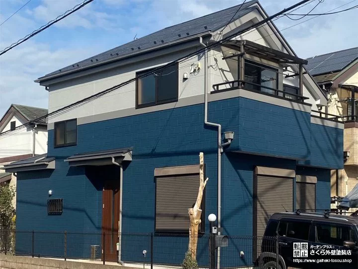 No.406 切妻屋根に似合うブルー×グレーのツートンカラー外壁塗装[塗装後]