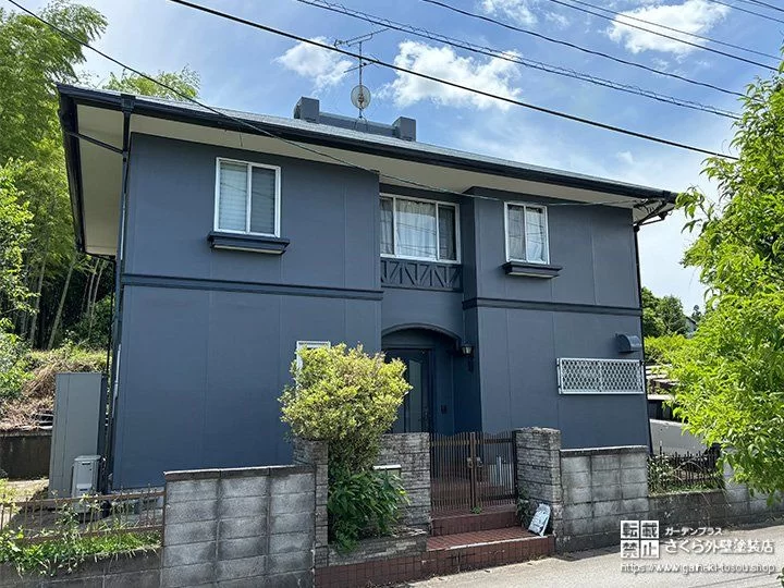 No.418 ネイビーの落ち着きのある色がお住まいをおしゃれにまとめる外壁・屋根塗装工事