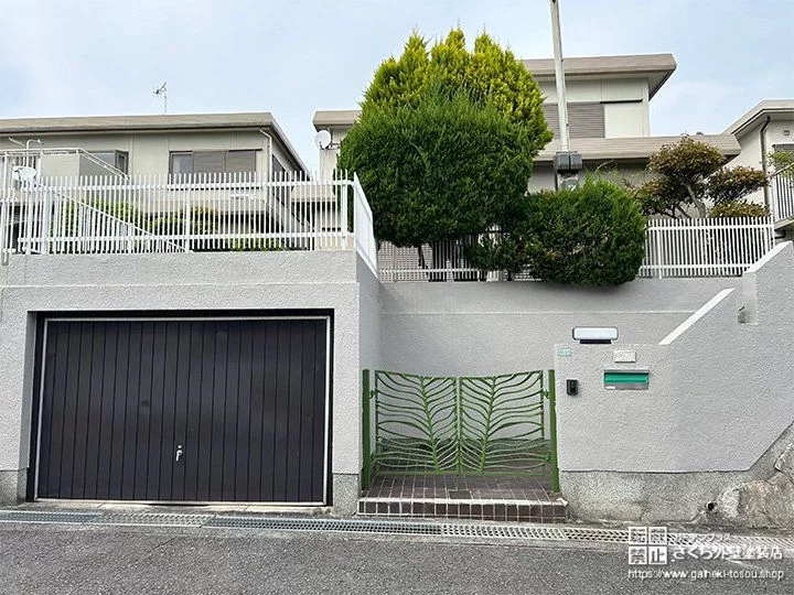 No.419 階段部分の外壁と付帯物の補修・塗装工事[塗装後]