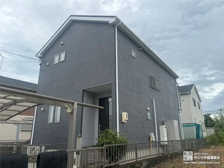 No.458 街並みにも自然にも調和する美しいグレーの外壁塗装工事[塗装後]