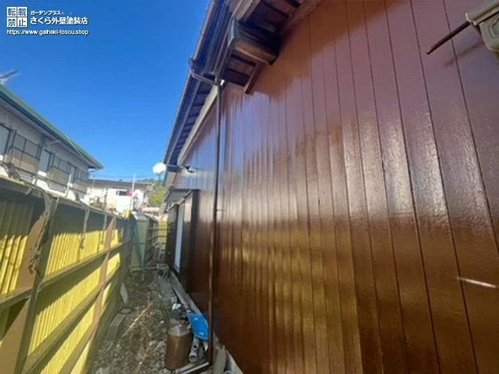 No.473 木の外壁をメンテナンス・塗装し生まれ変わった外壁塗装・屋根塗装工事[塗装後]