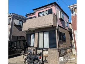 外壁材のデザインはそのままにツヤ感がアップした外壁塗装・屋根カバー工法