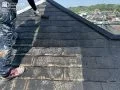 屋根塗装の様子 スレート屋根の補修・塗装を行いました[屋根塗装_中塗り]