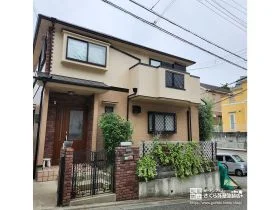 ベージュとクリームのツートンデザインがあたたかな外壁塗装・屋根塗装工事