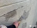 外壁塗装の様子 クラックが発生していた部分をメンテナンスし、その上から塗装を行いました[外壁 浮き部分の撤去]