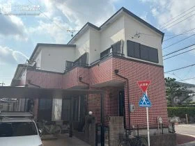 2種類の塗装方法でツートンデザインを作り上げた外壁塗装工事