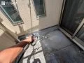 ベランダ塗装[ベランダの高圧洗浄の様子]