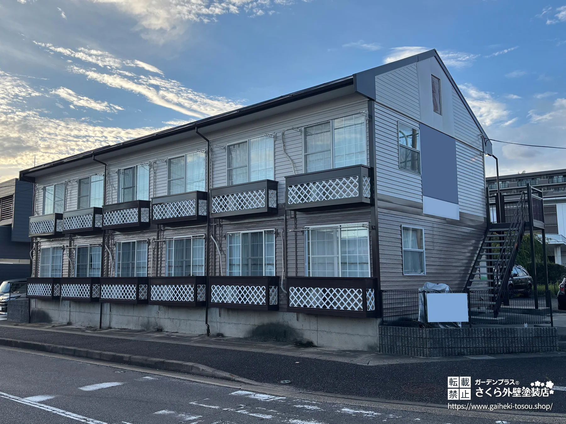 No.565 ホワイト×ブラウンでナチュラルな外観に整えた外壁塗装・屋根塗装工事[塗装後]