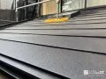 パミール屋根カバー工法 新品のような美しさによみがえったパミール屋根[住まいの印象を引き締める質感と輝き]