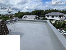 経年劣化による雨漏りを解消！3階建てビルの陸屋根・パラペット防水工事