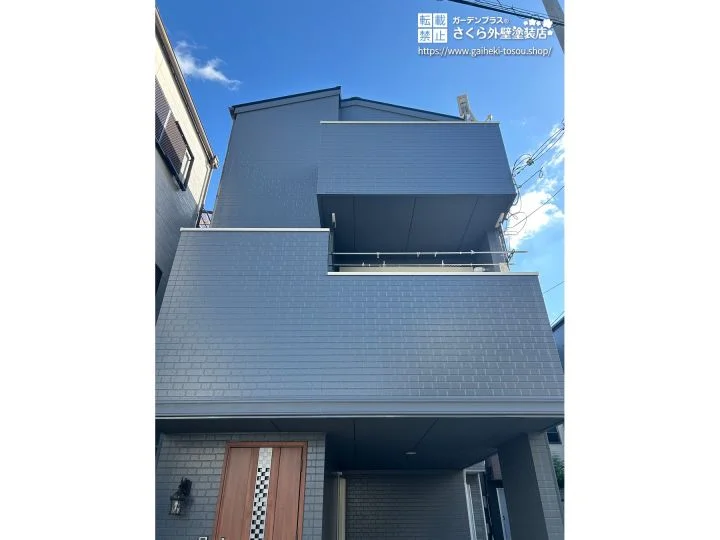 No.576 レンガ調から大胆チェンジ！シックなブルーグレーでモダンに生まれ変わった外壁塗装・屋根塗装工事[塗装後]