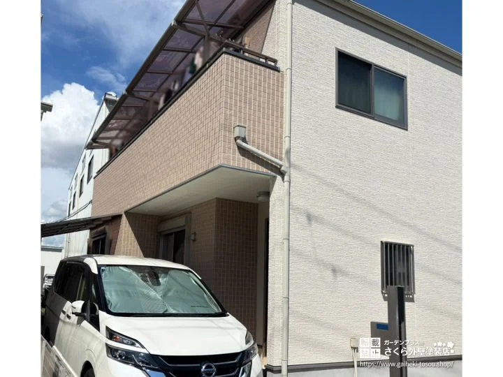 No.592 ツートン配色を活かして印象チェンジした外壁塗装・屋根塗装工事[塗装前]
