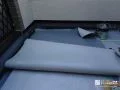 バルコニー防水工事 防水シートを用いて丁寧に施工した、バルコニーの防水工事の様子。[施工中]