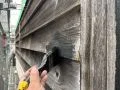 外壁塗装➁ 色あせていた木部も丁寧に塗装を施し、落ち着いた風合いと美しさを取り戻しました。[外壁木部・中塗り]