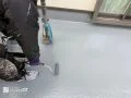 バルコニー床塗装 バルコニー床までしっかり塗装し住まい全体を美しく整えました。[バルコニー床・塗装中]