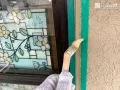 サッシ廻りシーリング打ち増し サッシ廻りのシーリングを打ち増しました。[サッシ廻り・養生、プライマー塗布]
