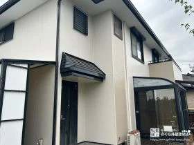 ホワイトの外壁にベージュがアクセントの温かみあるお住まいになった外壁塗装・屋根塗装工事