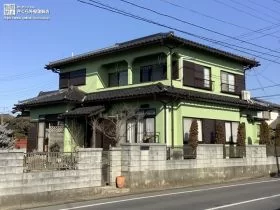 爽やかな新緑を思わせる和風住宅の外壁塗装