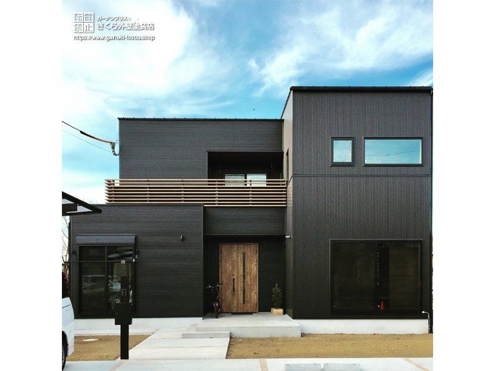 No.186 メタリックなブラックカラーの外壁デザイン