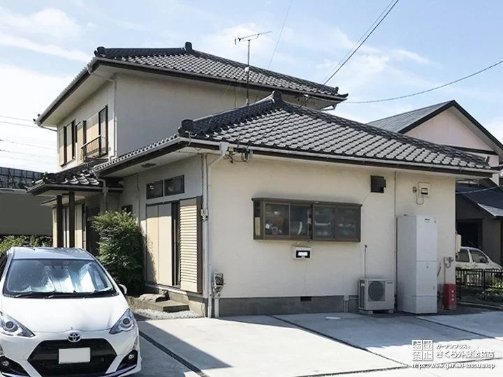 No.305 日本瓦を使用したナチュラルなお住まいの外壁デザイン