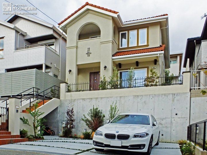 エレガントな南欧風の外壁デザイン 外壁 屋根のデザイン集 さくら外壁塗装店 外壁塗装リフォーム工事専門店