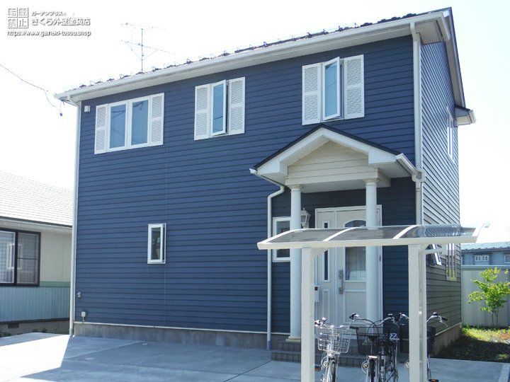 No.324 ホワイト×ネイビーブルーが美しいヨーロッパ風外壁デザイン