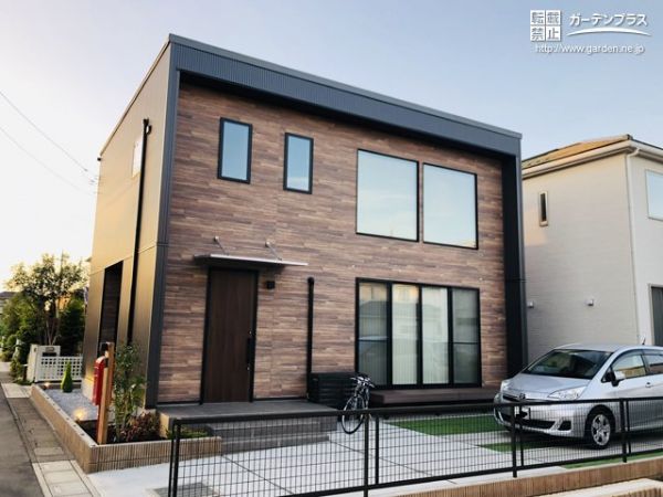 No.10581 ヴィンテージテイストの建物を引き立てる新築外構工事