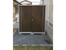 屋外で使うものの収納に重宝する物置設置工事