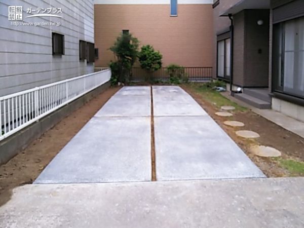 No.12282 駐車スペースの水たまりを防ぐための土間コンクリート打設工事