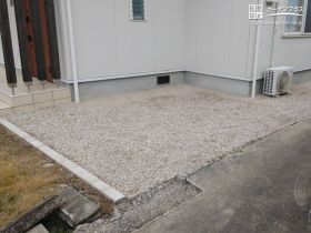 雑草対策ですっきりした建物まわり