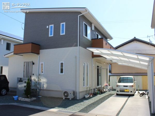 No.12796 淡いモノトーンを使って建物とも調和させた新築外構