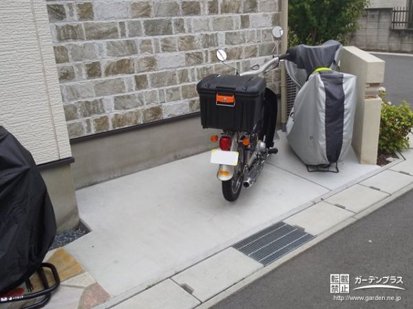 バイクを停めるためにしっかり施工した土間コンクリート工事