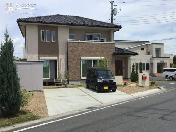 No.13559 雨の日も足元の汚れが気にならない駐車スペースのリフォーム工事