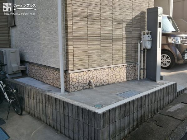 建物基礎をタイルで飾った門まわりのリフォーム工事