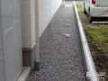 雑草対策をした犬走り