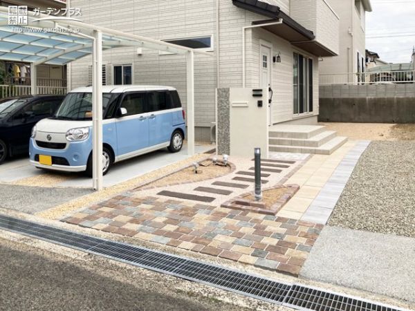 No.14157 レトロな雰囲気の中にかわいらしさが見え隠れする新築外構一式工事