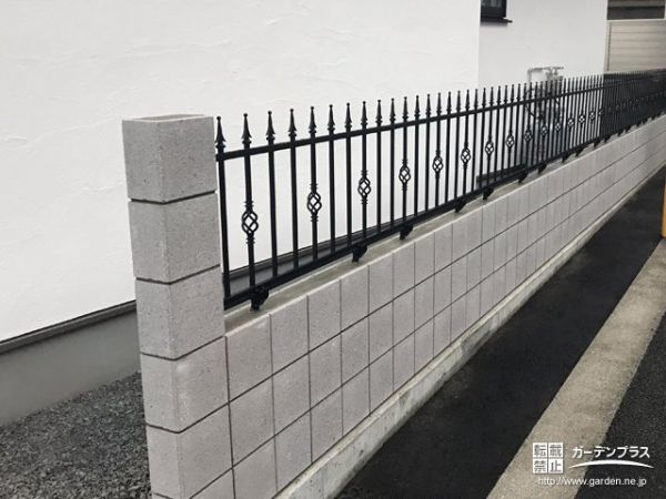 No.15369 ヨーロピアンデザインの上品なフェンスを使ったブロック塀工事