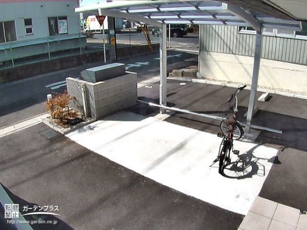 No.15543 安定して自転車を停められる駐輪スペース舗装工事