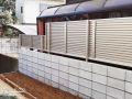 ブロックを積んで高さを出した目隠しフェンス設置工事