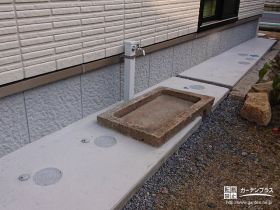 建物の基礎を清潔に保つ犬走り